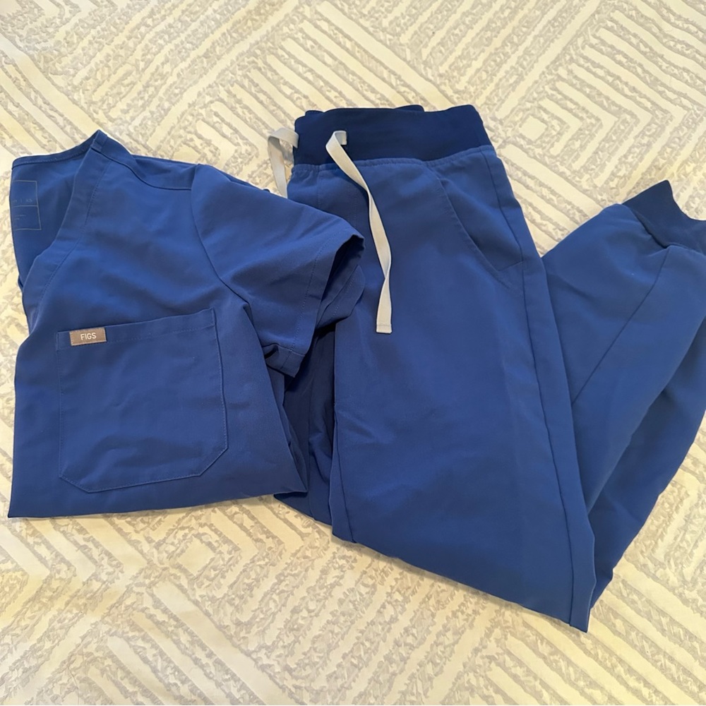 FIGS denim blue set